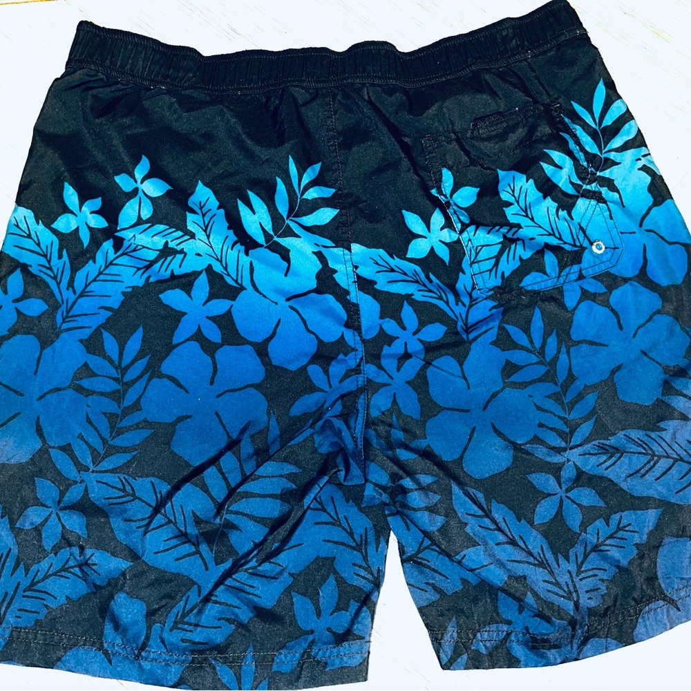 Nautica Blue Floral Men’s Swim Trunks - Picture 4 of 4